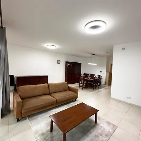 Apartment Large In Paceville Saint Julian's